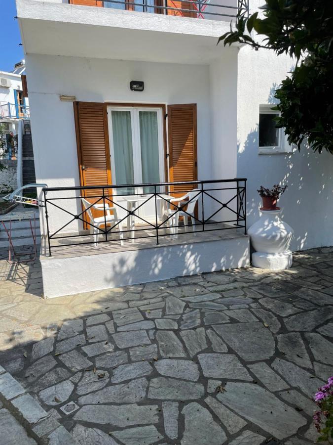 Karagiozos Studios & Apartments Skopelos stad Exteriör bild
