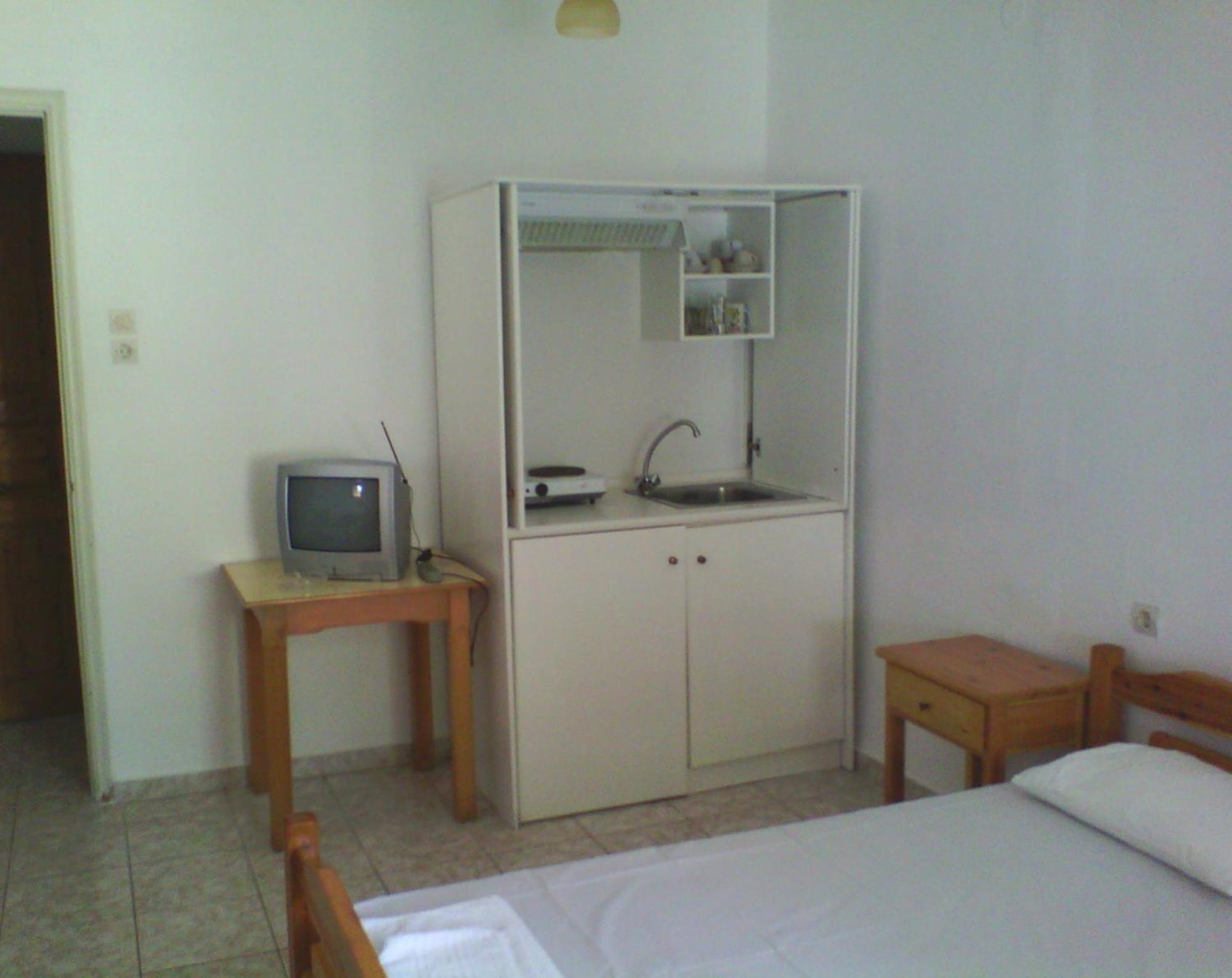 Karagiozos Studios & Apartments Skopelos stad Rum bild