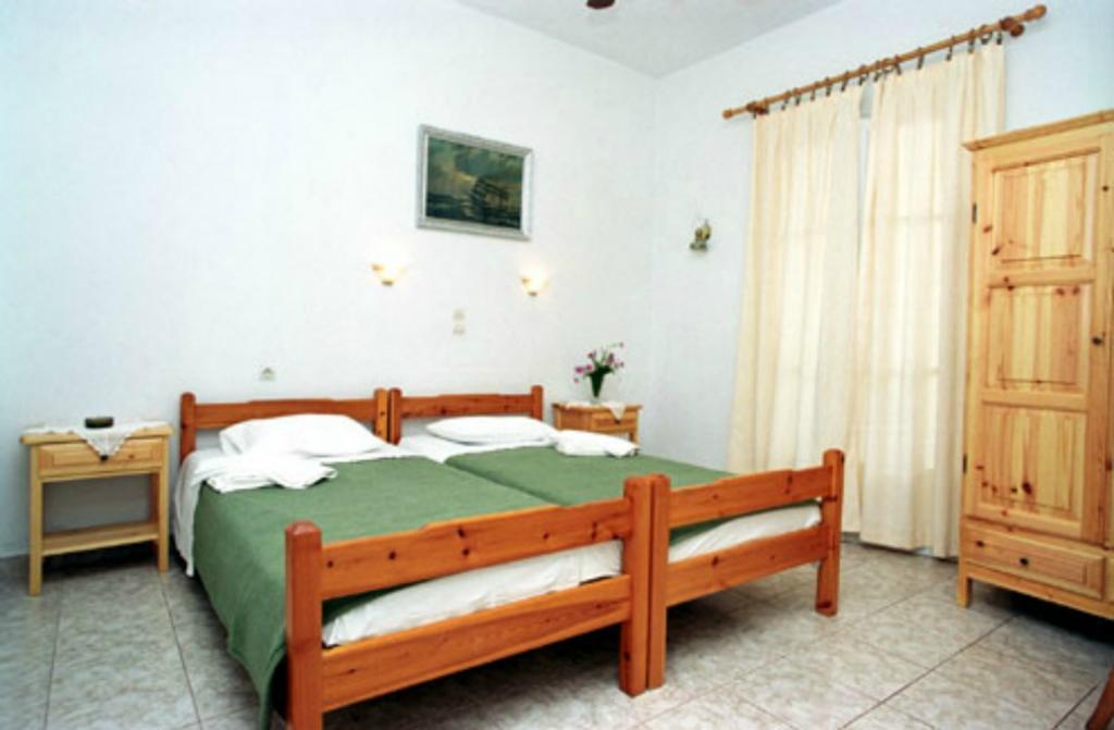Karagiozos Studios & Apartments Skopelos stad Rum bild