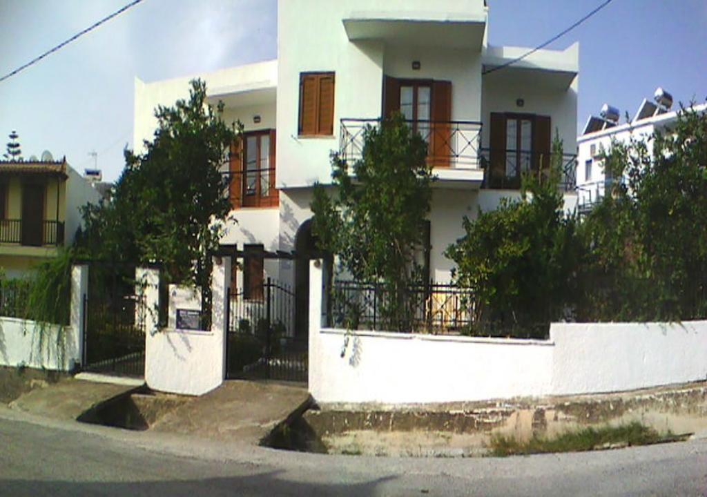 Karagiozos Studios & Apartments Skopelos stad Exteriör bild